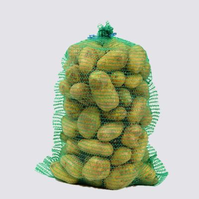 China Individual Recyclable PE Raschel Bag For Packing Manual Or Automatic Knitted Net Mesh Bag On Roll for sale