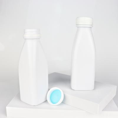 China 10oz Food Grade Reusable Water Drinking PE Square Plastic Beverage Juice Bottle With Cap for sale