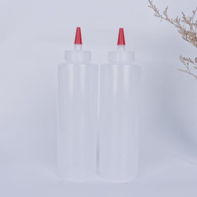 China Food Grade Plastic Squeeze Sauce Bottle For Ketchup Condiment Empty Refillable Container for sale