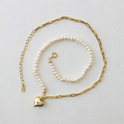 China FASHIONABLE Hot Selling Real Gold Plated Sterling Silver Link Chain Freshwater Pearl Necklace 925 Silver Heart Pendant Necklace For Women for sale