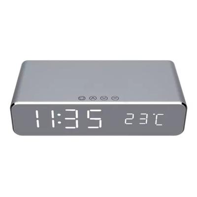 China Antique Style Diectory Factory Sell Universal Led Digital Display Alarm Clock With Wireless Charger for sale