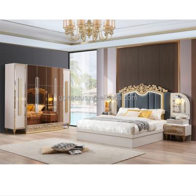 China 2021 Turkish Headboard 2021 Latest Luxury Royal Bedroom Furniture Lighted Luxury Mirrored Antique Gold Bedroom Furniture Set for sale