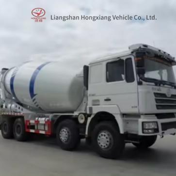 China 4 Achsen HOWO Betonmischwagen 6X4 10 Räder 12 Kubik Sinotruk Betonmischwagen zu verkaufen