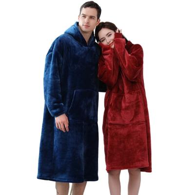 China 2022 Winter Flannel Pajamas Warm Thick Lazy Cape Blanket Women's Hoodie Sweater Anti-Bacteria Sofa Covering Winter Flannel Pajamas for sale