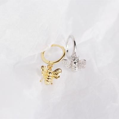 China Luxury Silver S925 Sterling Silver Stud Insect Bee All-match Diamond Stud Earrings for sale