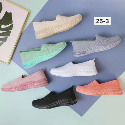 China Fashion Trendy Women Designer Slip On Boat Shoes Lightweight Flight Woven Shoes Breathable for sale