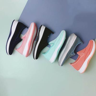 China High quality fashion trend wholesale women other sports shoes breathable flying woven casual shoes for sale