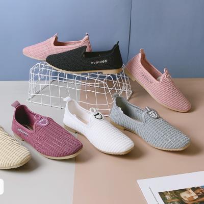 China Latest Fashion Trend Luxury Slip On Flat Shoes Ladies Brands Sport Shoes Comfortable Flying Knit Shoes for sale