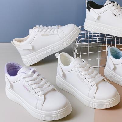 China New All-match Trend Fashion Style Soft Leather White Casual Shoes Women's Sports Running Shoes for sale