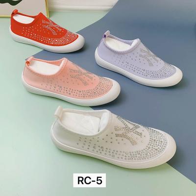 China Fashion Trend High Quality Diamond Decoration Custom Breathable Walking Shoes For Women New Styles for sale