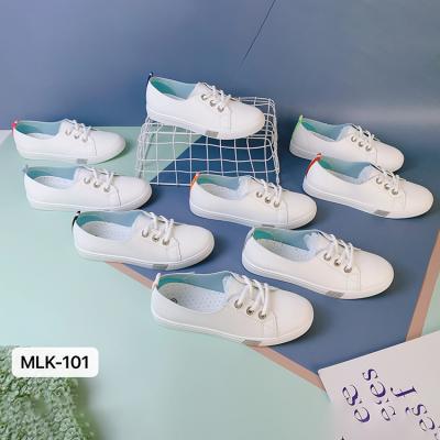 China New Design Trend Fashion Women Soft Breathable Casual Sneakers Student White Flat Leather Walking Shoes for sale