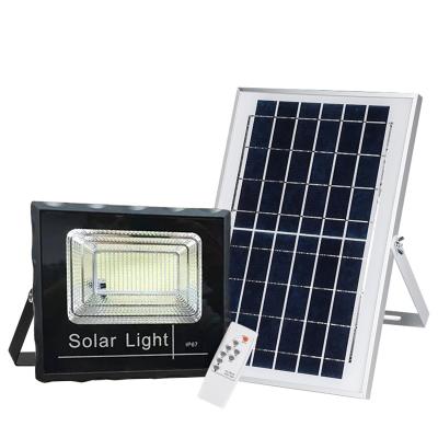 China Theme Park Water Proof Solar Powered 50 100 200 Watt 50w 100w Solar Floodlight Led Flood Light for sale