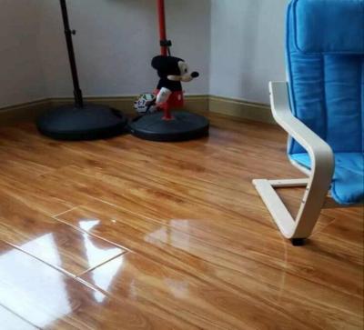 China Traditional super glossy laminate flooring for sale