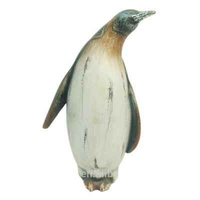 China Europe America Promotion Animal Resin Penguin Figurines Garden Decoration for sale