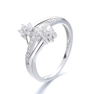 China Trendy Fashion 925 Silver Engagement Ring With CZ Flower Stone Wedding Band Rings For Women for sale