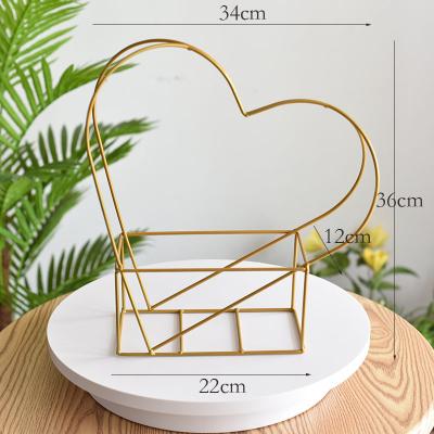 China Natural Touch Plant Directly Love Heart Shape Basket Flower Pot Flower Basket Metal Box Outdoor Hanging Flower Basket for sale