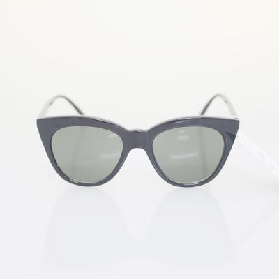 China Fashion sunglasses shape and simple design PC shading sunglasses women for sale