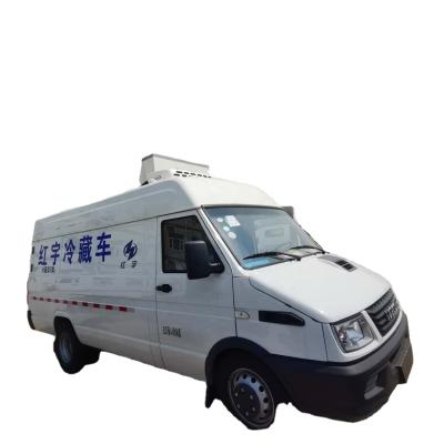 China IVECO 1ton 4x2 LHD urban cold chain distribution small diesel refrigerated truck for Southeast Asia market for sale