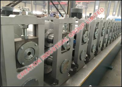 Chine Metal Omega Type Profile Sheet Roll Forming Production Line, Steel Rollforming Machine à vendre