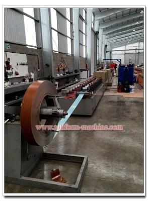 China PU European Roller Shutter Door Slat Roll Forming Production Line with Automatic Foaming Machine Te koop