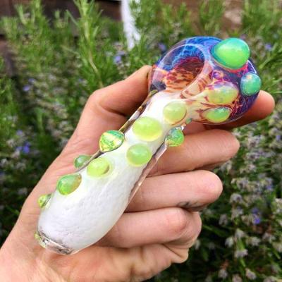 China Contemporary Popular Colored Glass Advanced Device Herb Air Shelter Pipe Tobacco Hand Spoon Smoking Pipe Smoking Accessories for sale