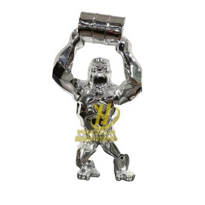 China China Modern Art Fiberglass Sculpture Gorilla Hold Up Barrel King Kong Statue for sale