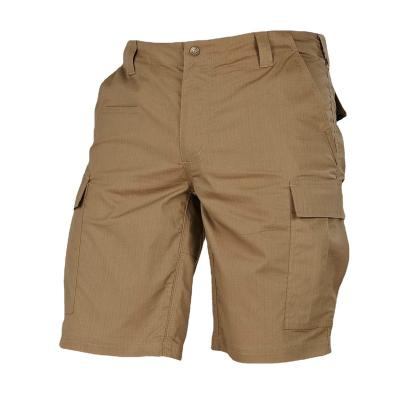 China Anti-wrinkle Euro size men's summer cargo shorts Camouflage multi-pocket casual men's shorts for sale