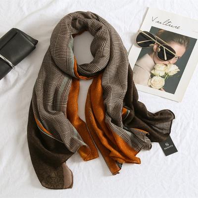 China 2021 Casual Leopard Print Head Scarfs Women Fashion Cotton Oversize Shawls Classic Luxury Muslim Hijab Chains Squishy Scarves for sale