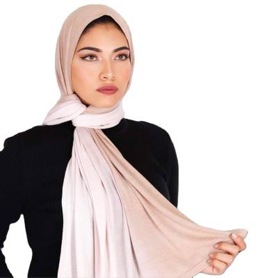 China 2850 Cotton Tank Top Two Tone Hijab The Latest Ombre Beautiful Gradient Color Fashion Hijab Tank Top Hijabs Cotton Tank Top Scarves for sale