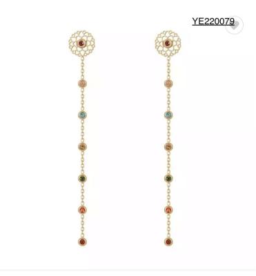 Chine Boucles d'oreilles en or en acier inoxydable pour filles de 6 cm longues boucles d'oreilles en strass colorés à vendre