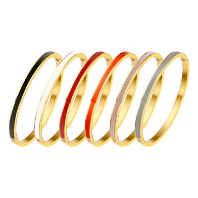 中国 White Enamel Multi Color Hearts Girls Bangle Bracelet Ivy And Max Gold Finish 販売のため