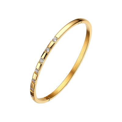 Chine Jewelry CZ Hinged Oval Cuff Bangle Bracelet For Women Girl Christmas Gift Couple à vendre