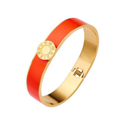 中国 Oem Oval Cross Bracelets Roman Numerals With Diamond Ladies Valentine'S Day Birthday Gifts 販売のため