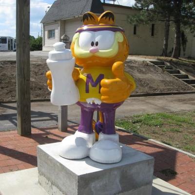 China Factory Price Cheap China Movie Cartoon Fiberglass Garfield Animal Model Statue for sale