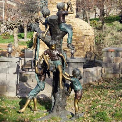 China China Garden Outdoor Modern Decoration Sculpture 5 Bronze Children On The Tree Bronze Sculpture for sale