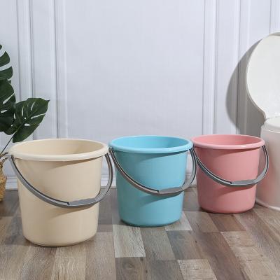 China High Quality Viable Color Portable Super Bath Products Household Mopping PP Plastic Water Bucket With Handle for sale