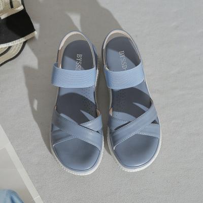 China New Summer Fashion Women's Beach Light Weight Large Yards Casual Sandals Non-slip Flat Outdoor Woman Adult Waterproof Sandals for sale