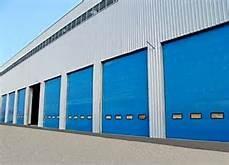 China 0.2-0.5m/s Opening Speed Industrial Sectional Doors Sandwich Construction Steel for sale