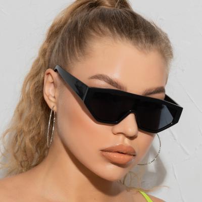 China 2022 Trendy One-Piece Men's Sports Sunglasses Women's Sunglasses Cat Eye Fashion Big Frame Sunglasses for sale