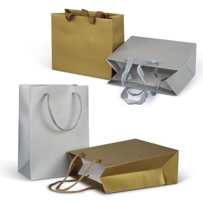 China China Recyclable Gift Paper Bag Manufacturers Customized Gold And Silver Color Paper Bag Paper Shopping Bag for sale