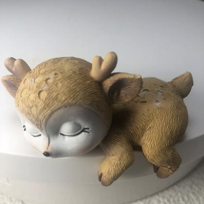 China Home Decoration Art Home Decor Sculpture Resin China Deer Baby Resin Sculpture Animal Crafts for sale