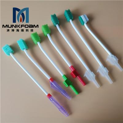 China Munkcare Disposable Soft Sponge Oral Suction Dabs Toothbrush with Angled Foam for ICU Patient Mouth Cleaning for sale