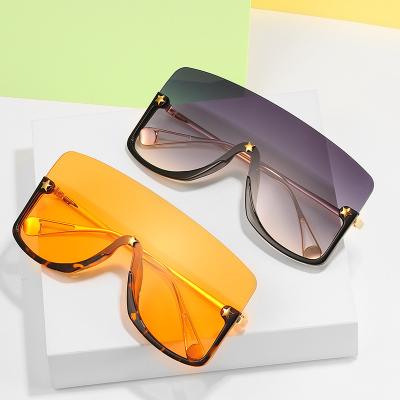 China Fashion Sunglasses Vintage Summer Oversized Square Glass Women One Piece Sun Glasses Hot Selling 2022 for sale