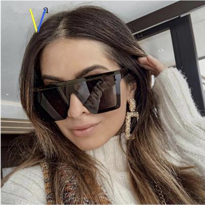 China Fashion Sunglasses 2022 Wholesale Hot Selling Square Sunglasses Fashionable Ladies Mirror Sunglasses PC Frame Women Sunglasses for sale