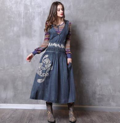 China Anti-Static Economical Custom Design Elegant Dress For Mature Woman for sale