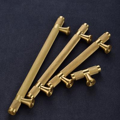 China 100% Modern Solid Brass Wardrobe Handle Cabinet Pulls Textured Knobs Drawer Dresser Cupboard T Bar Knurled Furniture Door Handles for sale