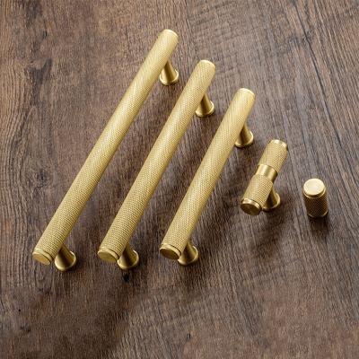 China Modern Knurled Cabinet Knobs Gold Brass Kitchen Handles Drawer Pull Knob Furniture Door Hardware Wardrobe Dresser Handle for sale