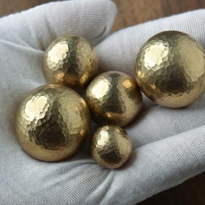 China Solid EUROPEAN Textured Brass Knobs Ball Handle Handmade Hammered Cabinet Handles Drawer Knob Furniture Accessory for sale