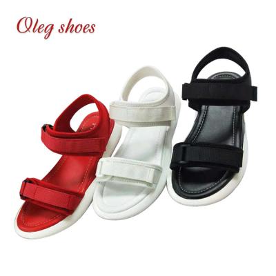 China 2018 New Flat Flat Lady Sandals Shoes Open Toe Ankle Strap Sandals for sale