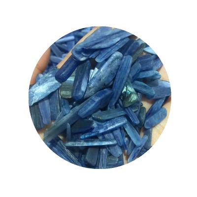 China Feng Shui Wholesale Natural Folk Open Kyanite Blue Bands Tumbled Healing Crystal Gravel Gemstone Pebble For for sale